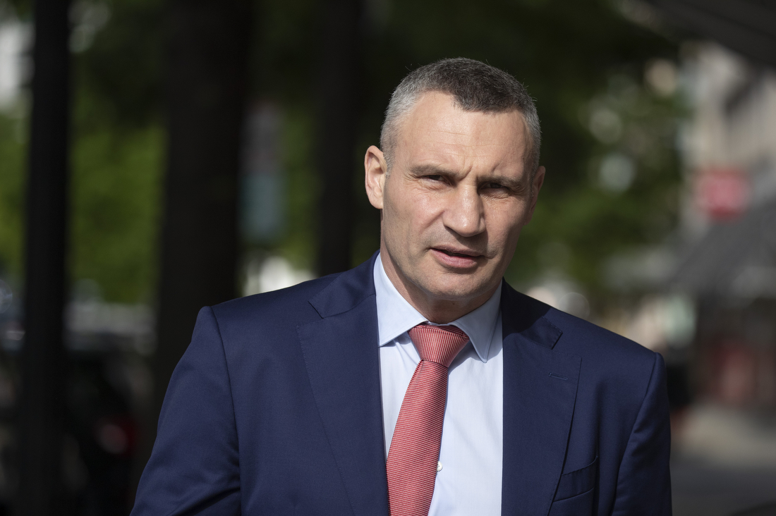 Обкладинка новини Кличко: Зеленський намагається паралізувати роботу Київради