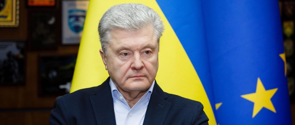 Обкладинка новини Порошенку знову відмовили у виїзді за кордон
