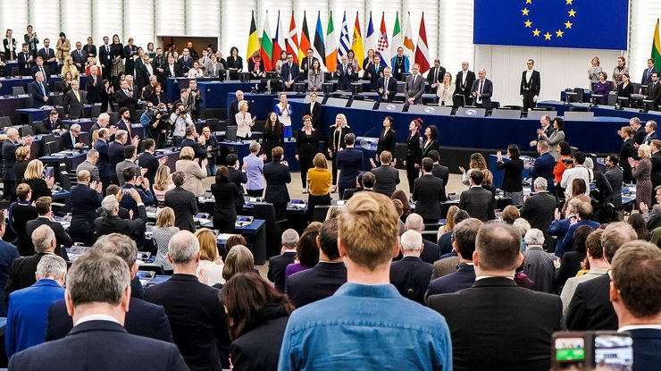 Обкладинка новини ЄС вимагає повернення депортованих росією українських дітей Обкладинка новини ЄС вимагає повернення депортованих росією українських дітей