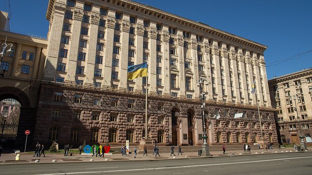 Обкладинка новини Чиновник КМДА отримав четверту підозру за два роки, але досі на посаді