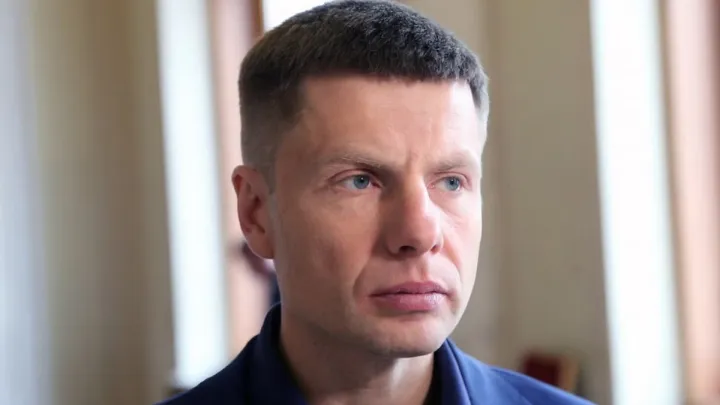 Обкладинка новини Гончаренко подав законопроєкт про скасування усіх обмежень на виїзд за кордон Обкладинка новини Гончаренко подав законопроєкт про скасування усіх обмежень на виїзд за кордон