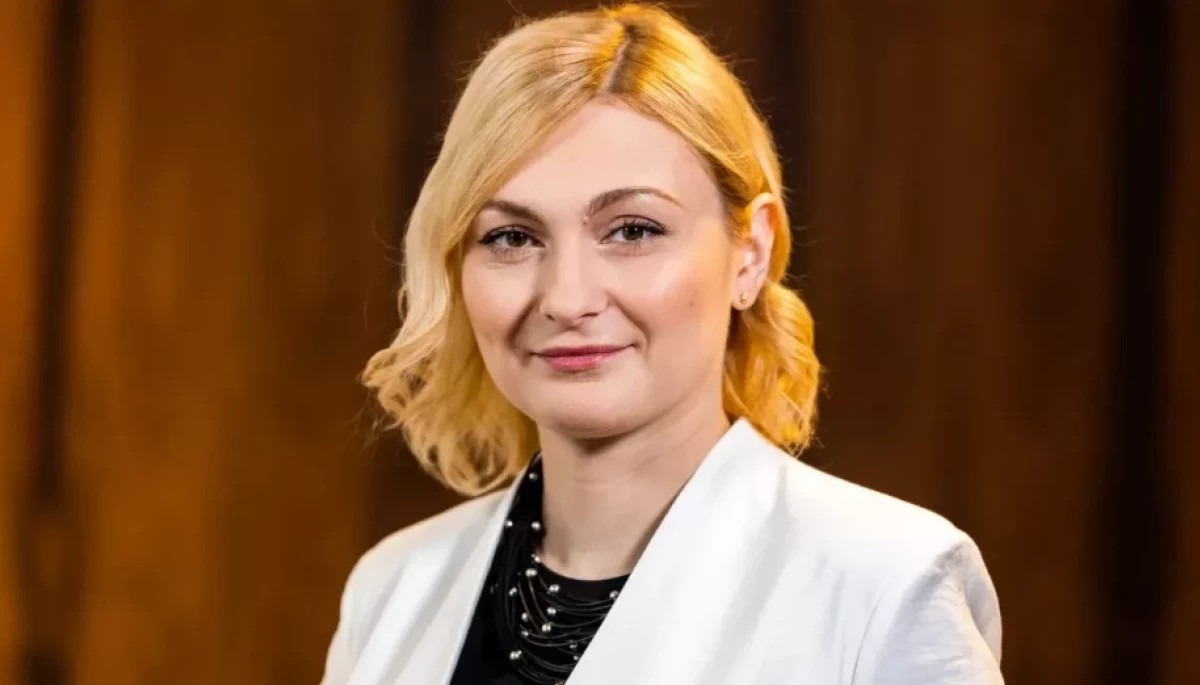 Обкладинка новини Депутатка прокоментувала ініціативу Угорщини щодо референдуму про вступ України до ЄС Обкладинка новини Депутатка прокоментувала ініціативу Угорщини щодо референдуму про вступ України до ЄС