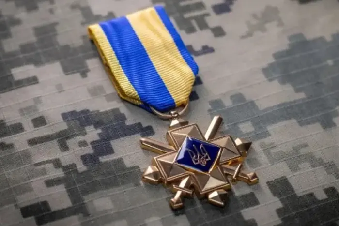 Обкладинка новини Кавалери "Хреста бойових заслуг" отримають гарантії від держави