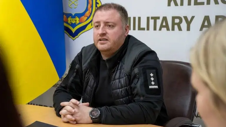 Обкладинка новини Ексголова Херсонської МВА Мрочко пояснив, звідки в батьків будинок під Києвом