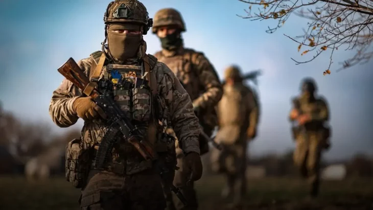Обкладинка новини У Міноборони анонсували додаткові заохочення для військових 18–24 років