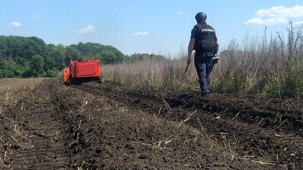 Обкладинка новини Кабмін оновив умови компенсації за розмінування аграрних земель