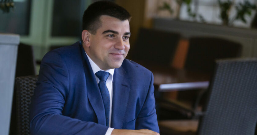 Обкладинка новини Нардеп прокоментував можливість підвищення податків
