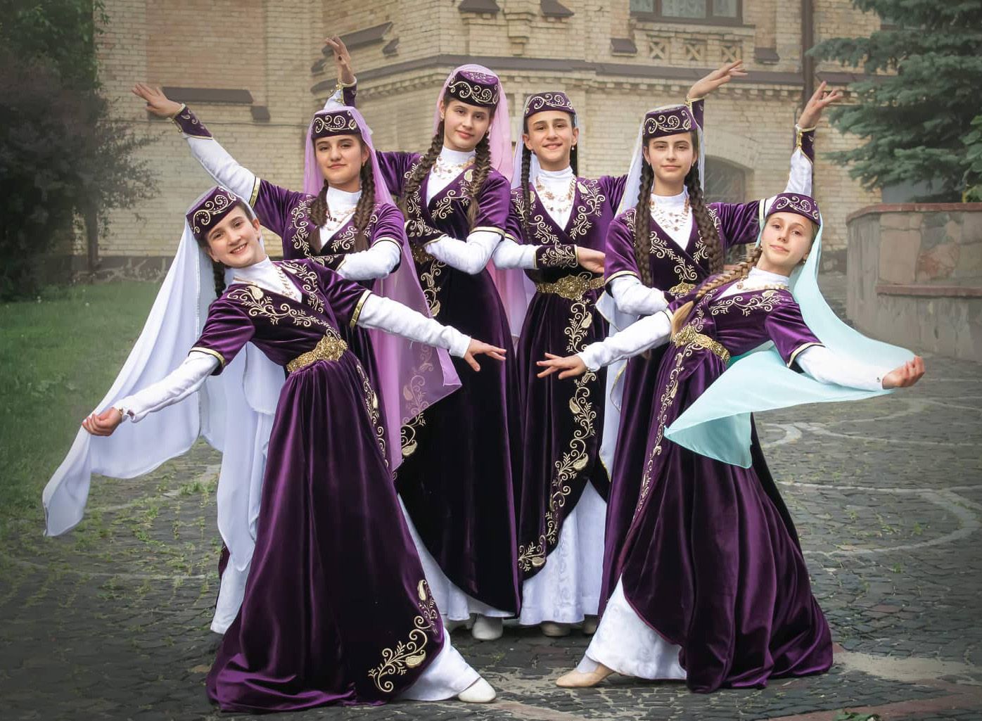 Обкладинка новини Кримськотатарська мова офіційно переходить на латинку — рішення уряду