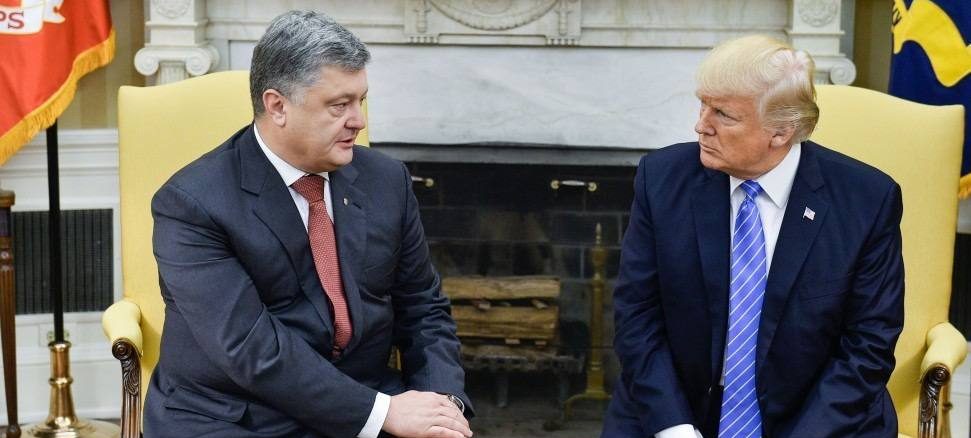 Обкладинка новини Трамп цікавився у Порошенка, чий Крим — експрезидент поділився деталями розмови