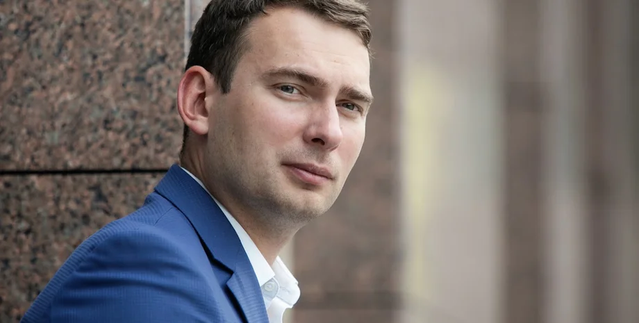 Обкладинка новини Безкоштовна праця заради броні — нардеп Железняк про схему Полтавської ОВА