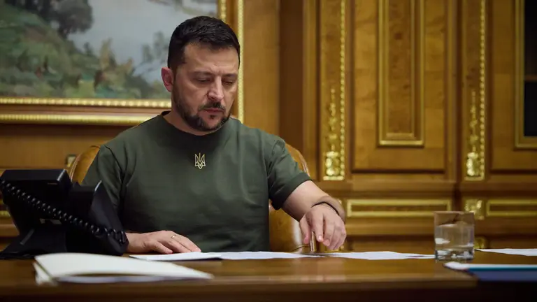 Обкладинка новини Зеленський пропонує створити два спеціалізовані адмінсуди Обкладинка новини Зеленський пропонує створити два спеціалізовані адмінсуди