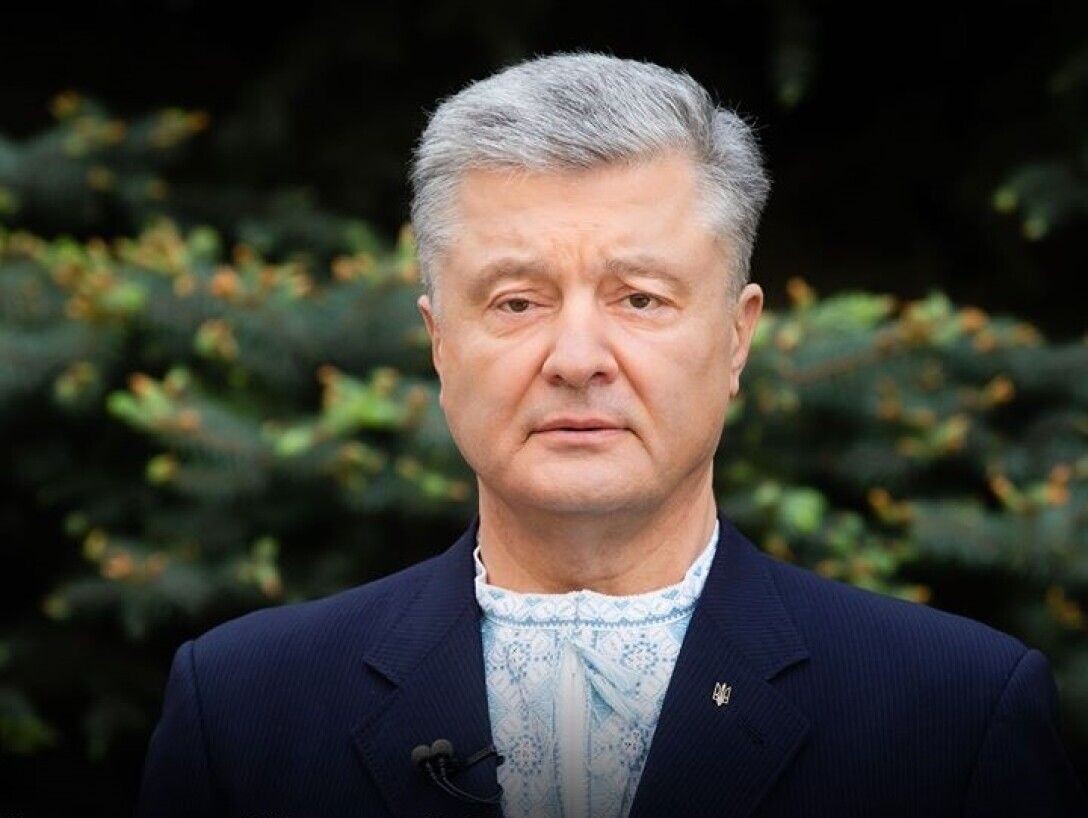 Обкладинка новини Слухання у "вугільній справі" Порошенка перенесли до вересня за ініціативою захисту Медведчука