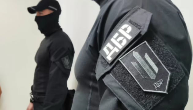 Обкладинка новини Обшуки в ексміністра Кубракова: справа стосується ймовірного шахрайства нардепа Шевченка
