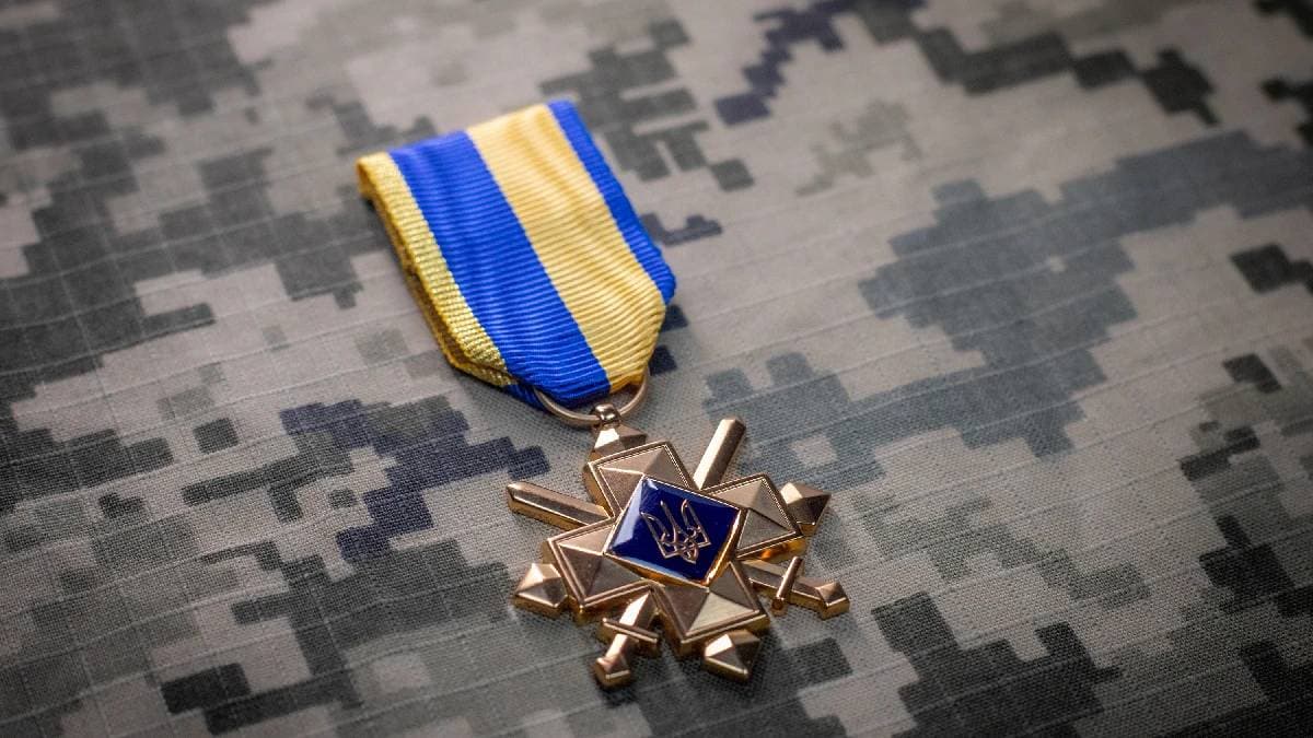Обкладинка новини Строк нагородження військовослужбовців скоротили — тепер від 8 до 16 днів