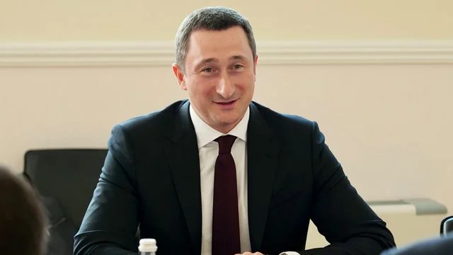 Обкладинка новини САП хоче усунути Чернишова з посади