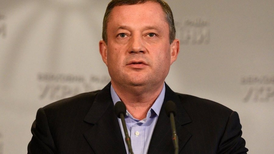 Обкладинка новини Родина Дубневича проти журналістів: зять нардепа-втікача подав до суду через викривальні публікації