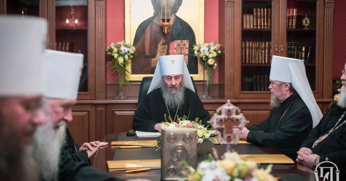 Обкладинка новини СБУ викрила 14 священнослужителів рпц, які допомагали агресору захоплювати українські землі Обкладинка новини СБУ викрила 14 священнослужителів рпц, які допомагали агресору захоплювати українські землі