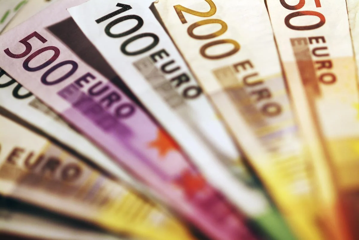 Обкладинка новини €1,9 млрд від ЄС на українську зброю — за рахунок активів рф